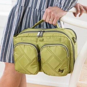 Lug Ryder 🌺Grass Green Hibiscus Pink ⭐️RARE⭐️Quilted Crossbody